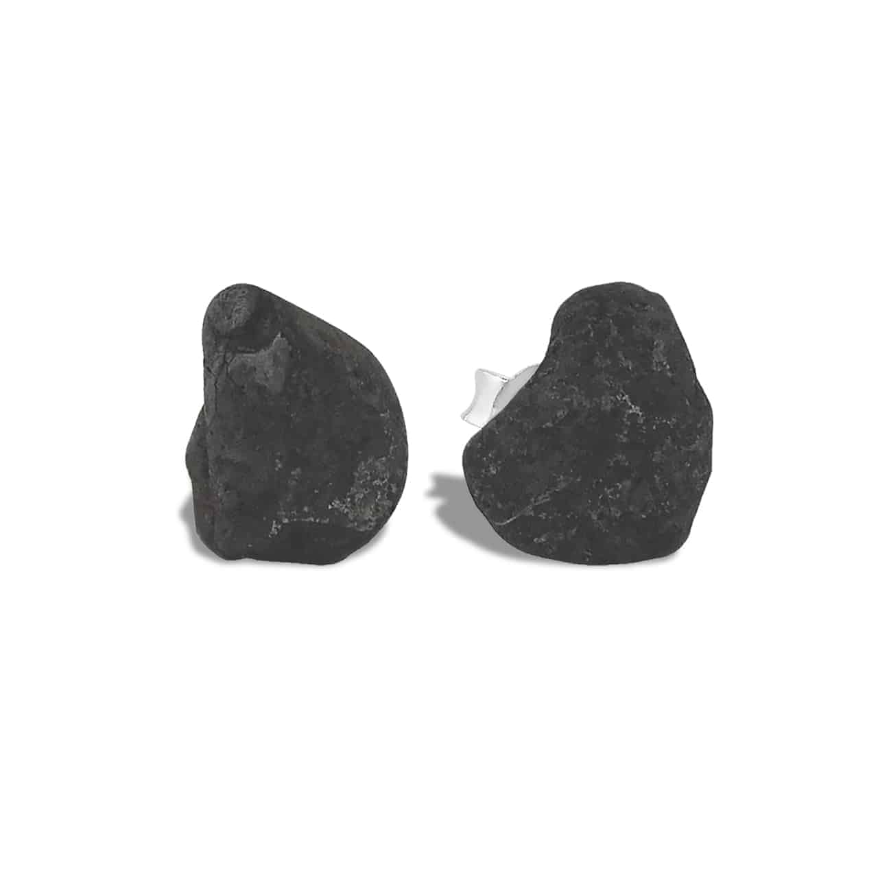 Aretes con forma de poste de meteorito Agoudal áspero de Starborn en plata de ley