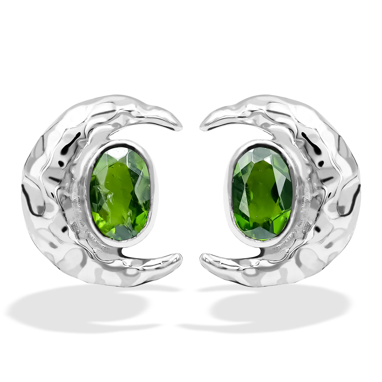 Chrome Diopside 6mm oval faceted post style ring with hammered crescent moon accent.