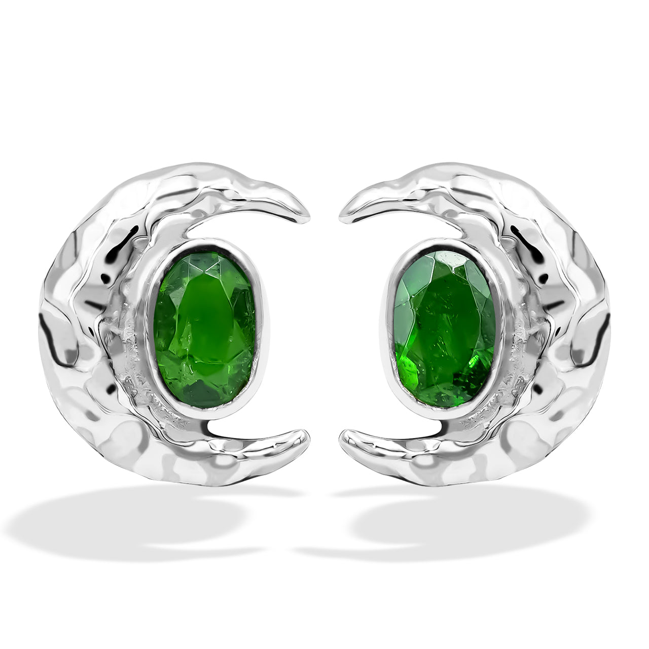 Chrome Diopside 6mm oval faceted post style ring with hammered crescent moon accent.