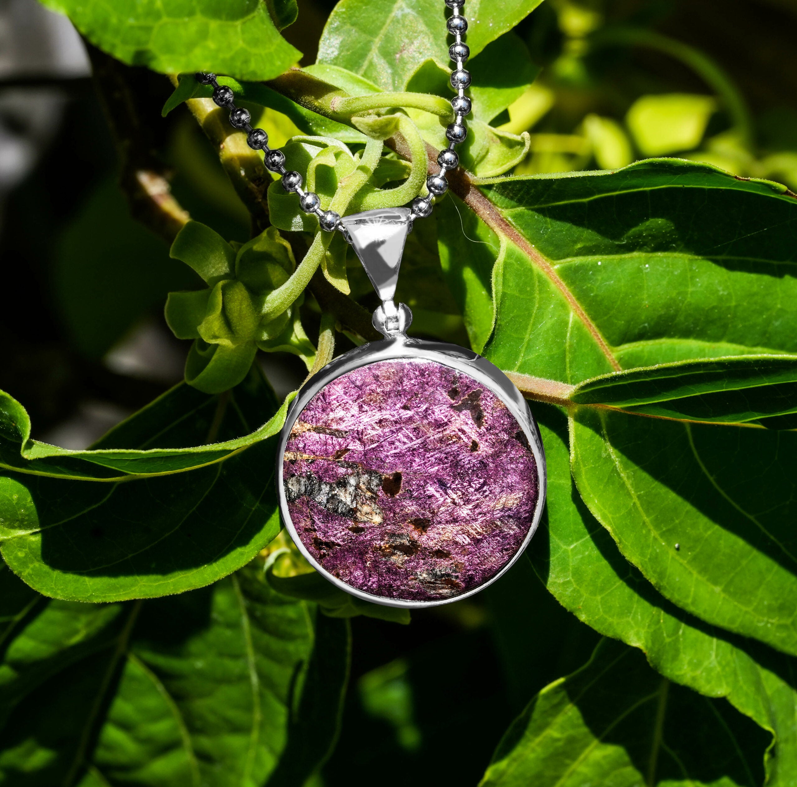 Purpurite Round Pendant